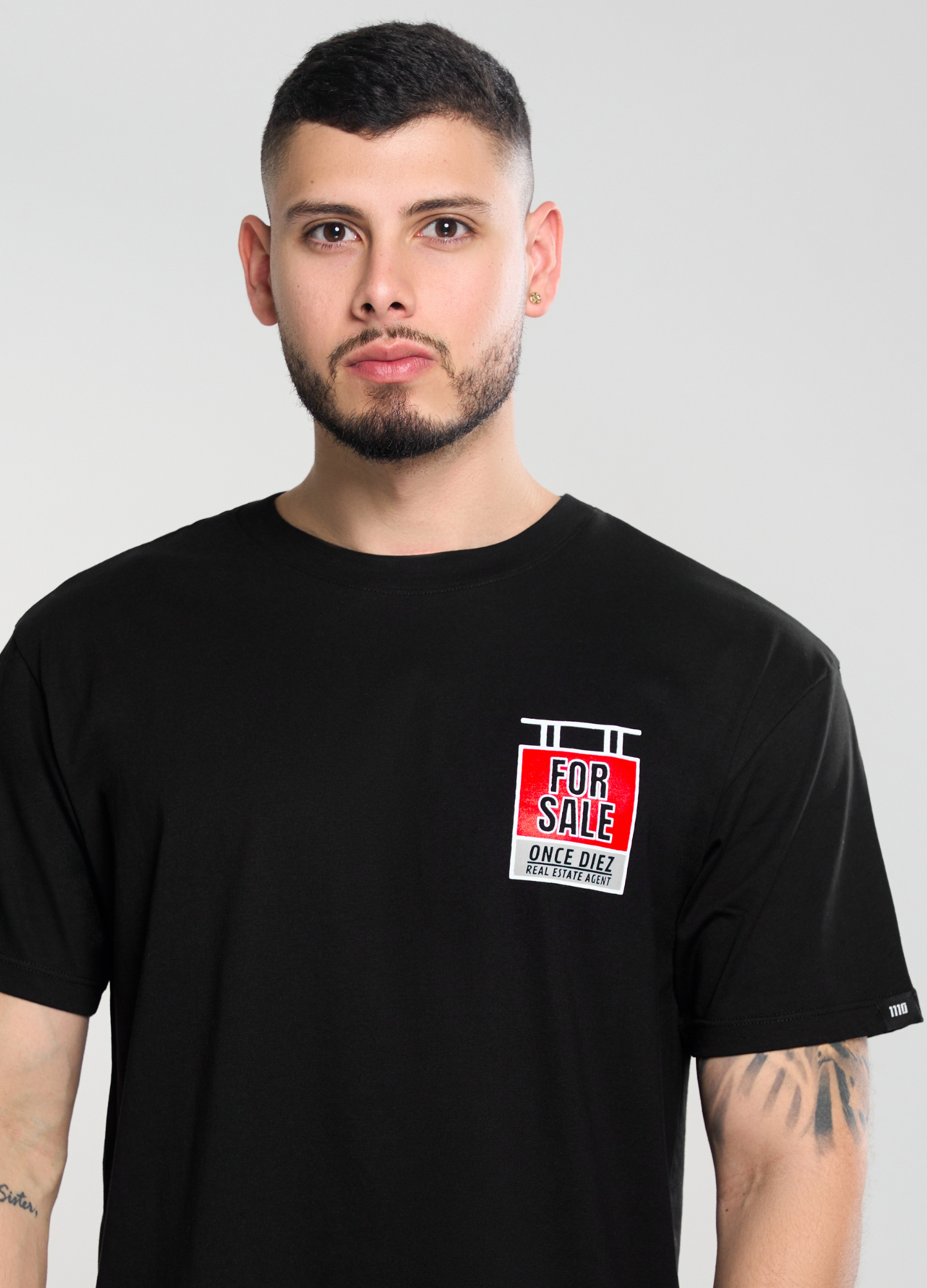 REAL ESTATE AGENT T-SHIRT / NEGRO - ONCE DIEZ