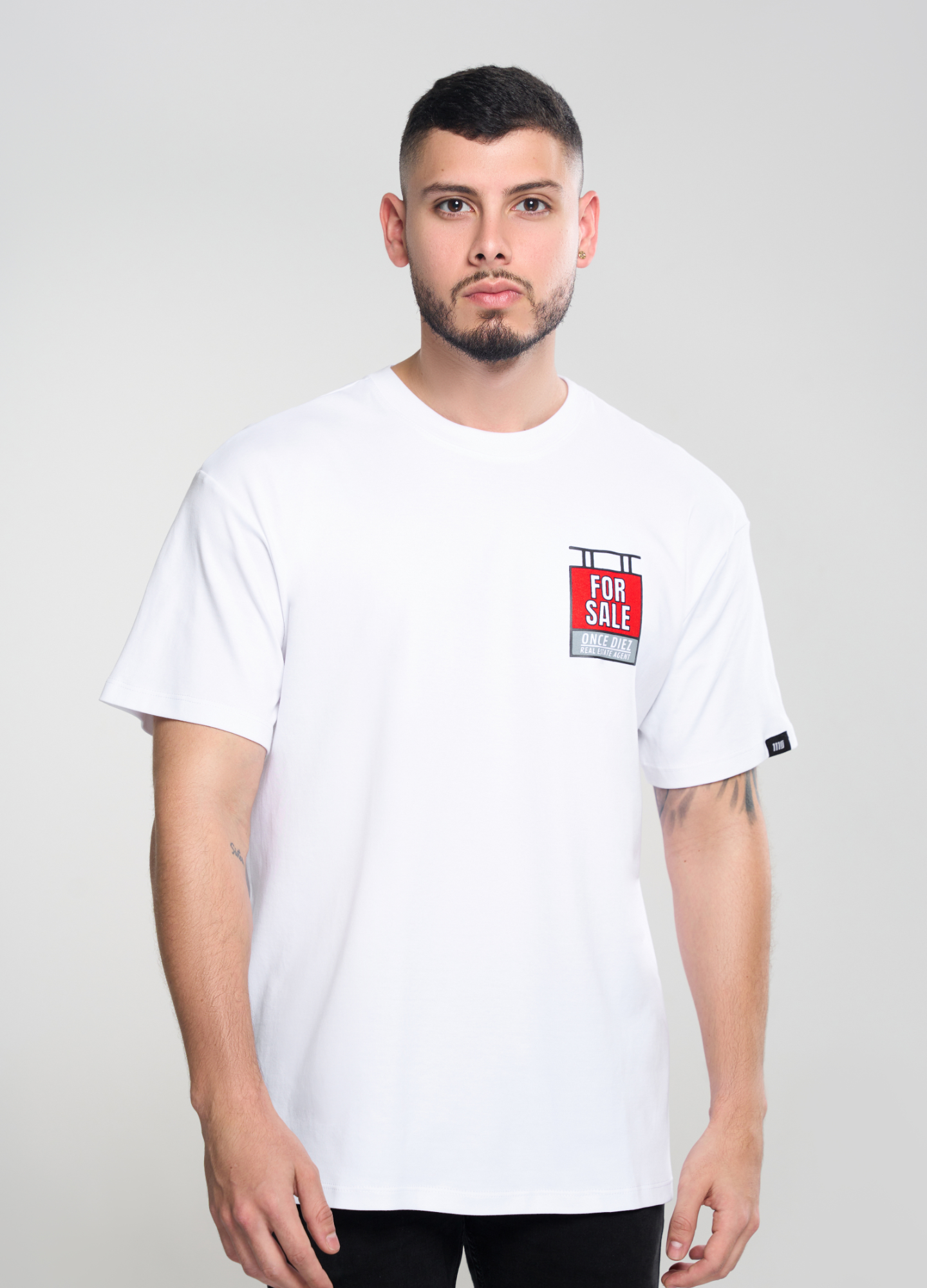 REAL ESTATE AGENT T-SHIRT / BLANCO - ONCE DIEZ