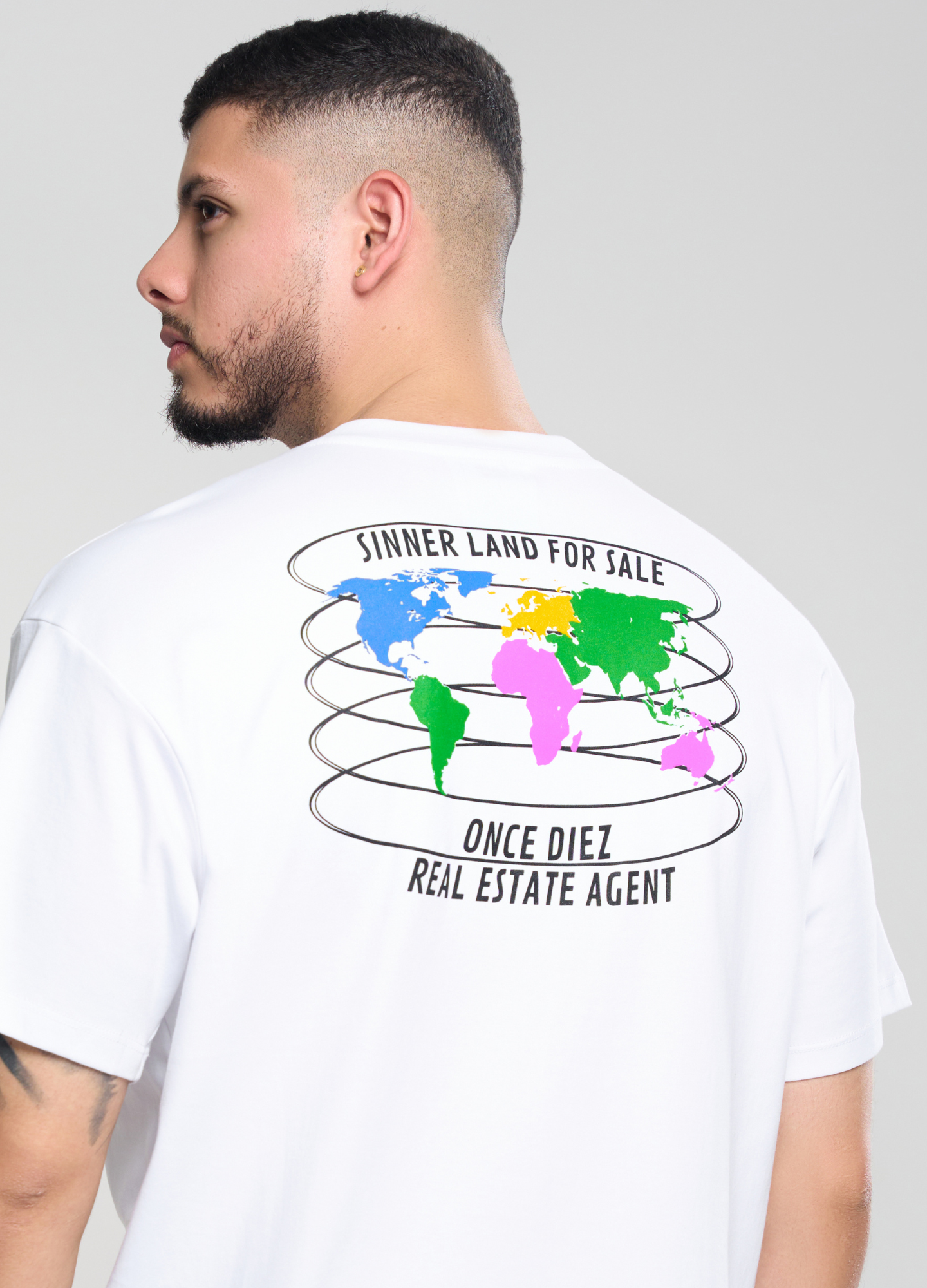 REAL ESTATE AGENT T-SHIRT / BLANCO - ONCE DIEZ