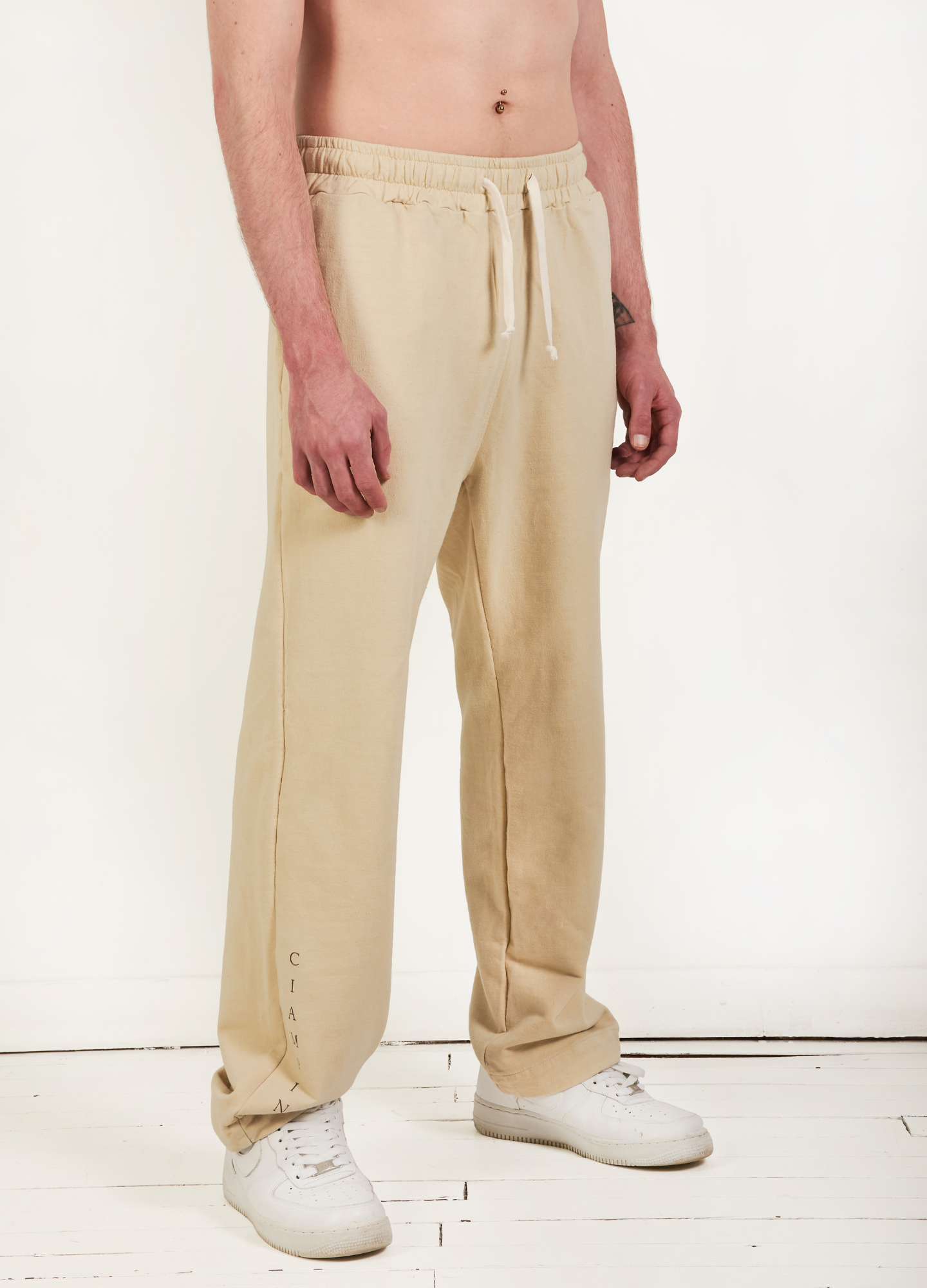 PANTALON BASIC CREMA UNISEX - CIAMPINO